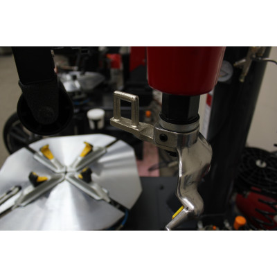 TC24L ШИНОМОНТАЖНЫЙ ПОЛУАВТОМАТИЧЕСКИЙ СТАНОК 220В TC24L ШИНОМОНТАЖНЫЙ ПОЛУАВТОМАТИЧЕСКИЙ СТАНОК 220В