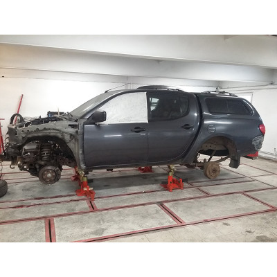 Комплект фиксации автомобиля для напольных систем Комплект фиксации автомобиля для напольных систем