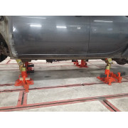 Комплект фиксации автомобиля для напольных систем