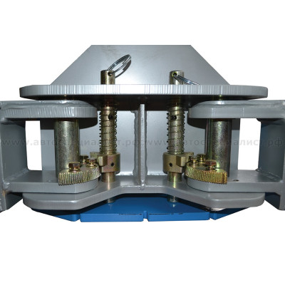 Подъемник двухстоечный ассиметричный 4.0-2D (380в) Подъемник двухстоечный ассиметричный 4.0-2D (380в)