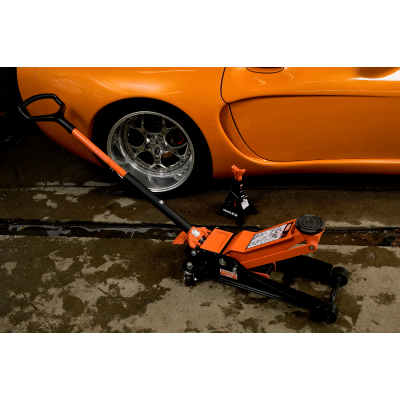 ПОДКАТНОЙ ДОМКРАТ, 3 Т BH13000 ПОДКАТНОЙ ДОМКРАТ, 3 Т BH13000